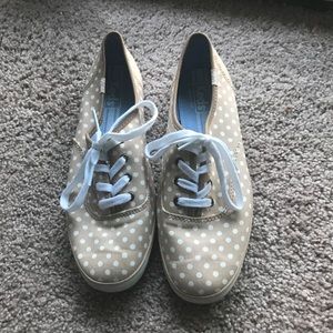 ❗️WEEKEND SALE❗️Khaki Polka Dot Keds